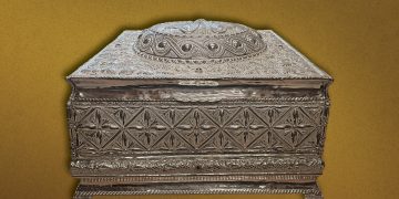 Ο Ζώης Χ. Θωμάς είναι ένας άξιος τεχνίτης που συνεχίζει το έργο και την παράδοση των Ιωαννίνων